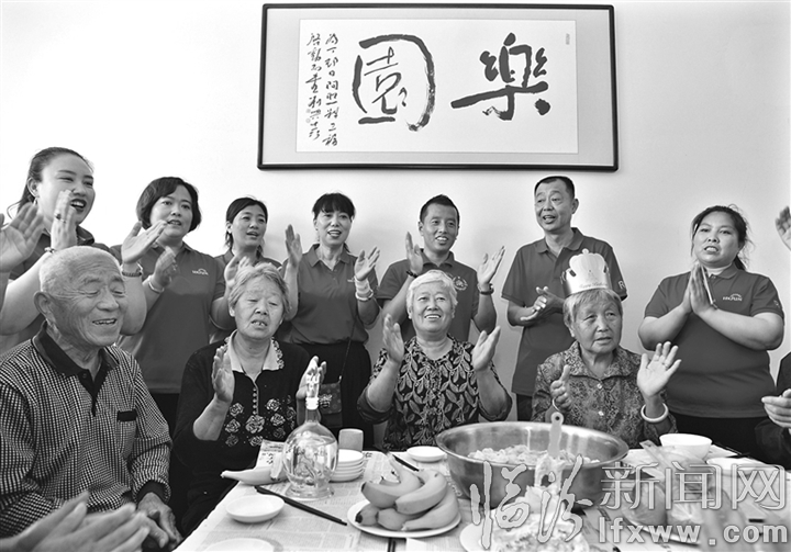 襄汾:老人喜添新“兒女”