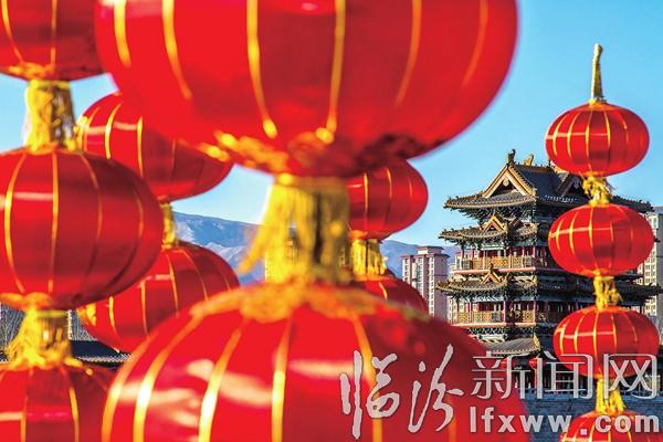 臨汾:春節(jié)期間大紅燈籠迎新春