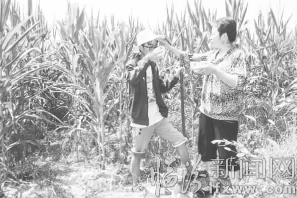 襄汾:愛心助學(xué)點(diǎn)燃李曉斌家的希望