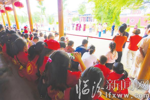 “穿越”古今 臨汾小記者探尋歷史足跡