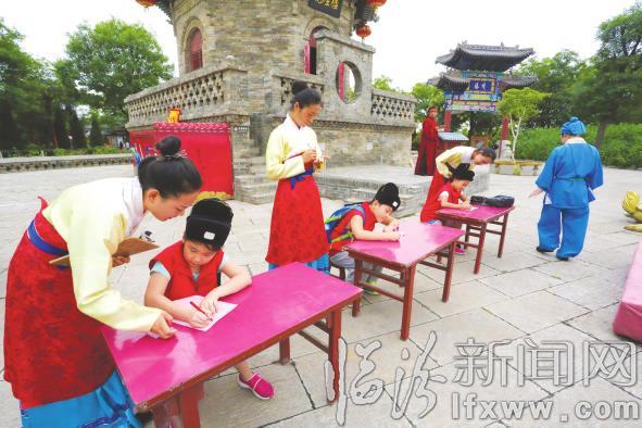 “穿越”古今 臨汾小記者探尋歷史足跡