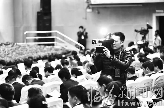 堅(jiān)守崗位 為了臨汾兩會(huì)