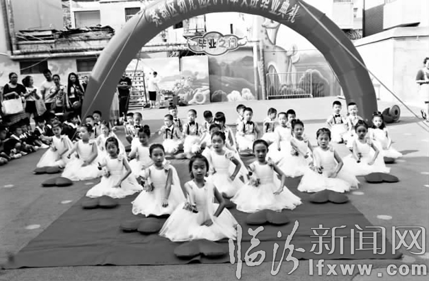 堯都區(qū)幼兒園:舞蹈、詩(shī)歌慶祝畢業(yè)